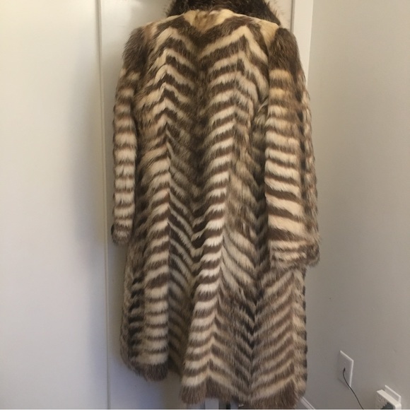 Vintage Fur Coat - Picture 4 of 11